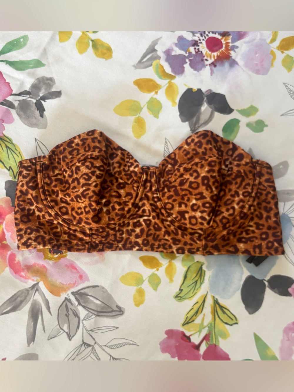Sofia Vergara - Strapless Leopard-Print Bandeau Bikini Top
